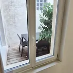 Magnifique Duplex Avec Terrasse, Proche De Av Champagne *