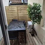 Magnifique Duplex Avec Terrasse, Proche De Av Champagne
