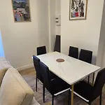 Magnifique Duplex Avec Terrasse, Proche De Av Champagne *