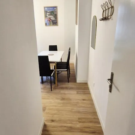 Magnifique Duplex Avec Terrasse, Proche De Av Champagne * Épernay