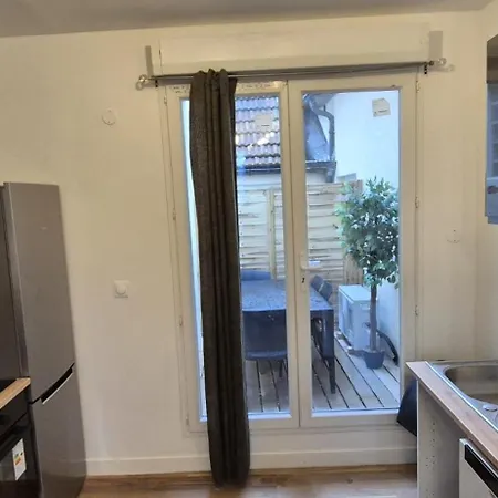 Magnifique Duplex Avec Terrasse Proche De Av Champagne,