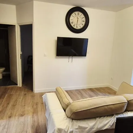 Magnifique Duplex Avec Terrasse, Proche De Av Champagne Apartment *