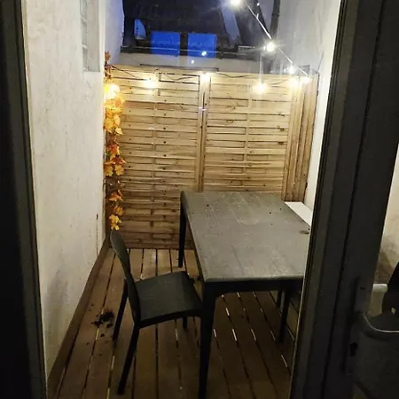 Magnifique Duplex Avec Terrasse, Proche De Av Champagne Appartement